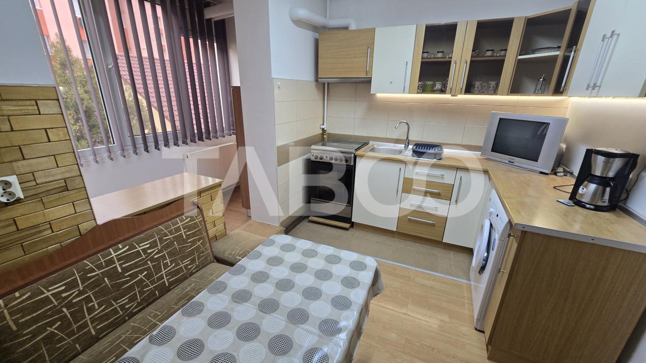 Apartament mobilat utilat 2 camere 55 mpu balcon zona Mihai Viteazul