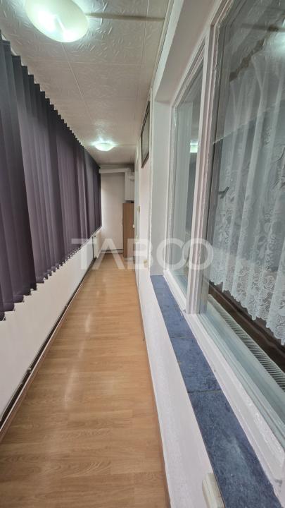Apartament mobilat utilat 2 camere 55 mpu balcon zona Mihai Viteazul