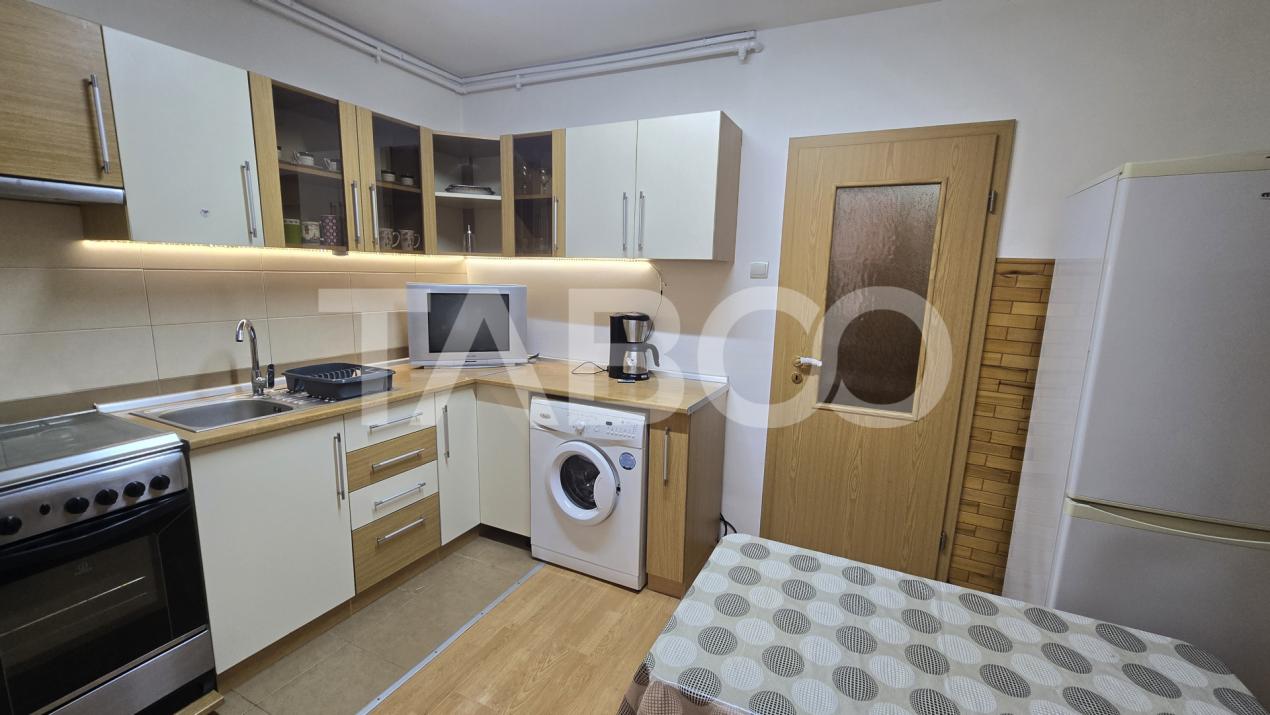 Apartament mobilat utilat 2 camere 55 mpu balcon zona Mihai Viteazul