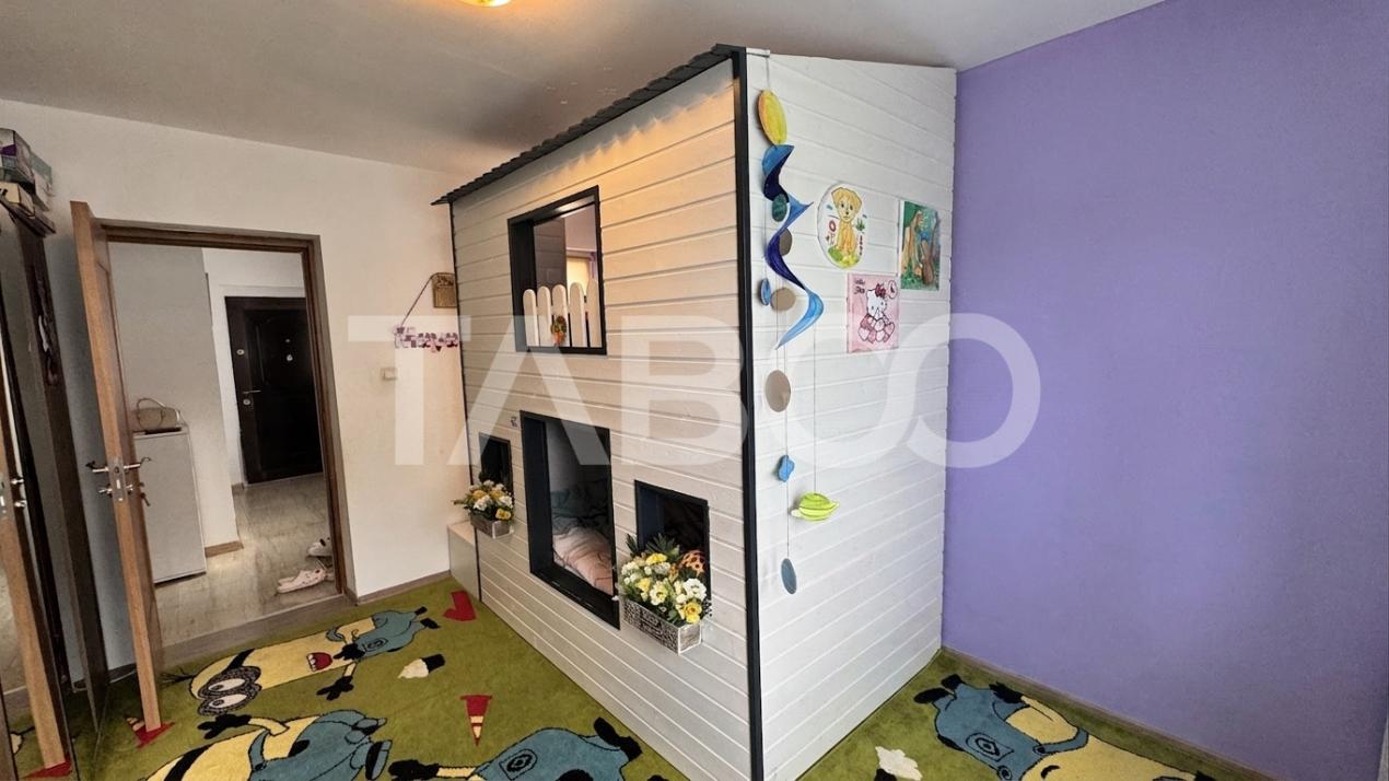 Apartament modern 3 camere 2 balcoane DECOMANDAT 63mpu BRANA SELIMBAR