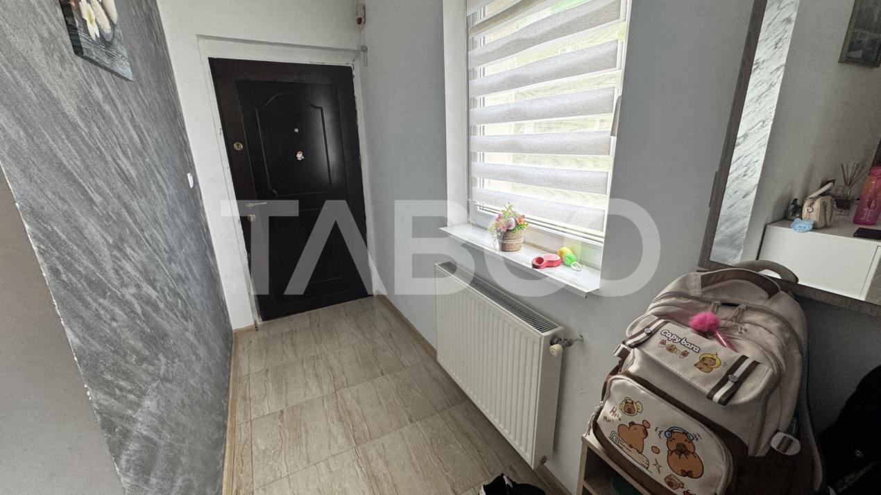 Apartament modern 3 camere 2 balcoane DECOMANDAT 63mpu BRANA SELIMBAR