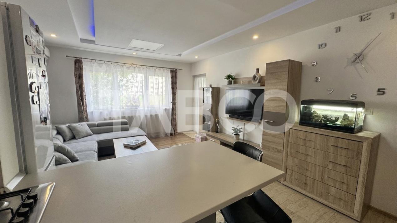 Apartament modern 3 camere 2 balcoane DECOMANDAT 63mpu BRANA SELIMBAR