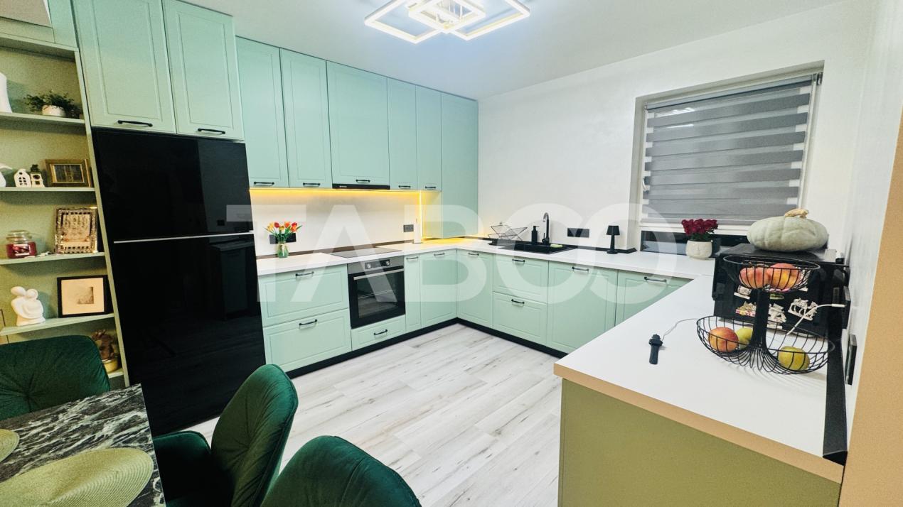 Apartament modern 3 camere de vanzare mobilat utilat 2 locuri parcare