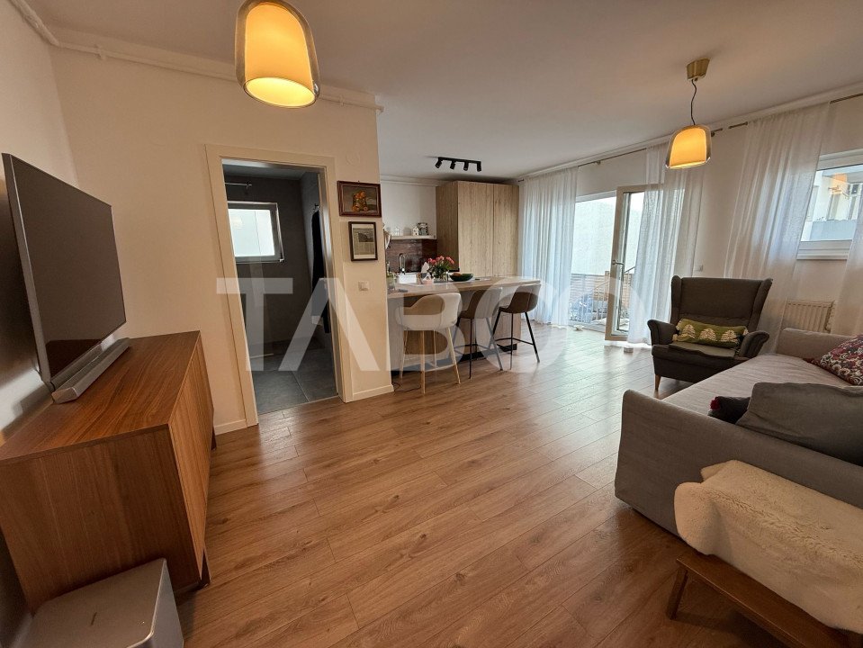 Apartament modern cu 3 camere 71 mpu + curte 110 mpu loc de parcare