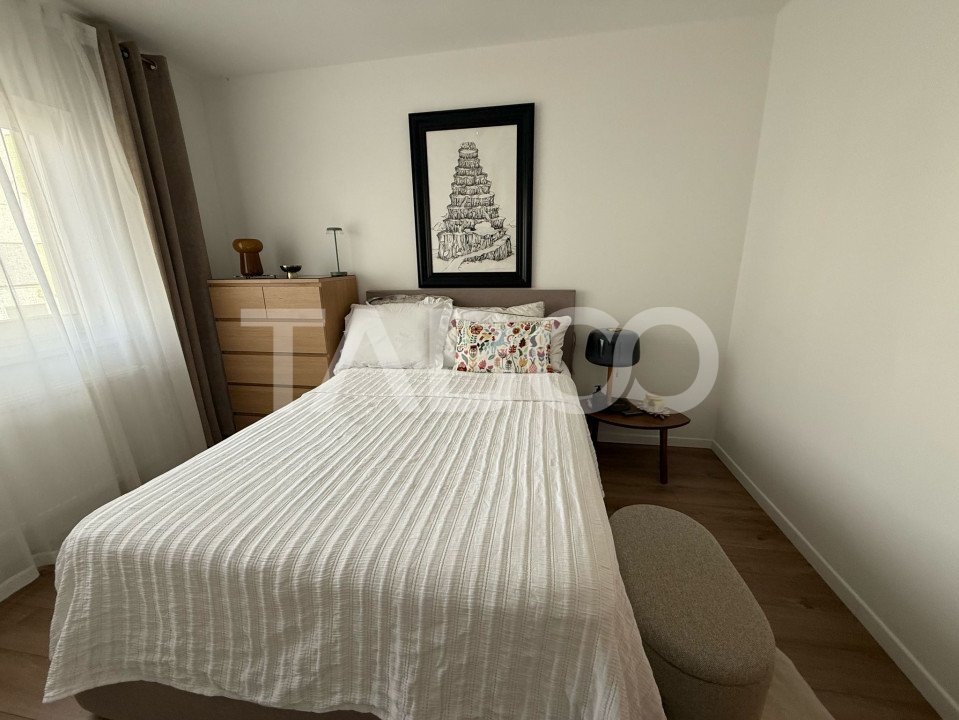 Apartament modern cu 3 camere 71 mpu + curte 110 mpu loc de parcare