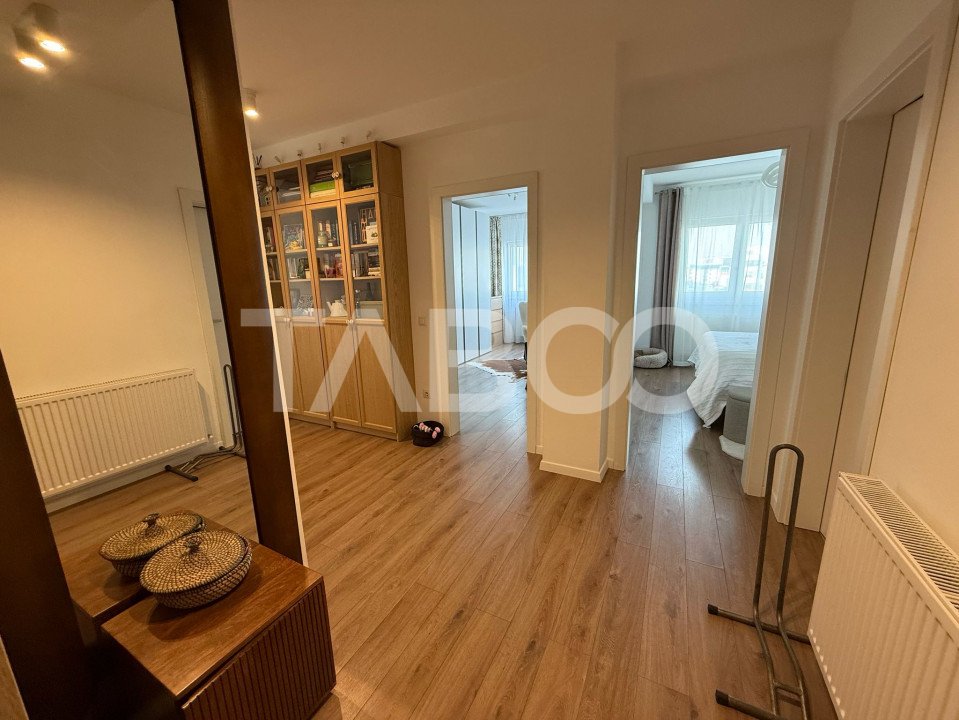 Apartament modern cu 3 camere 71 mpu + curte 110 mpu loc de parcare