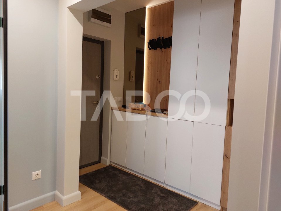 Apartament modern de inchiriat 2 camere etaj 2 balcon Piata Noua 