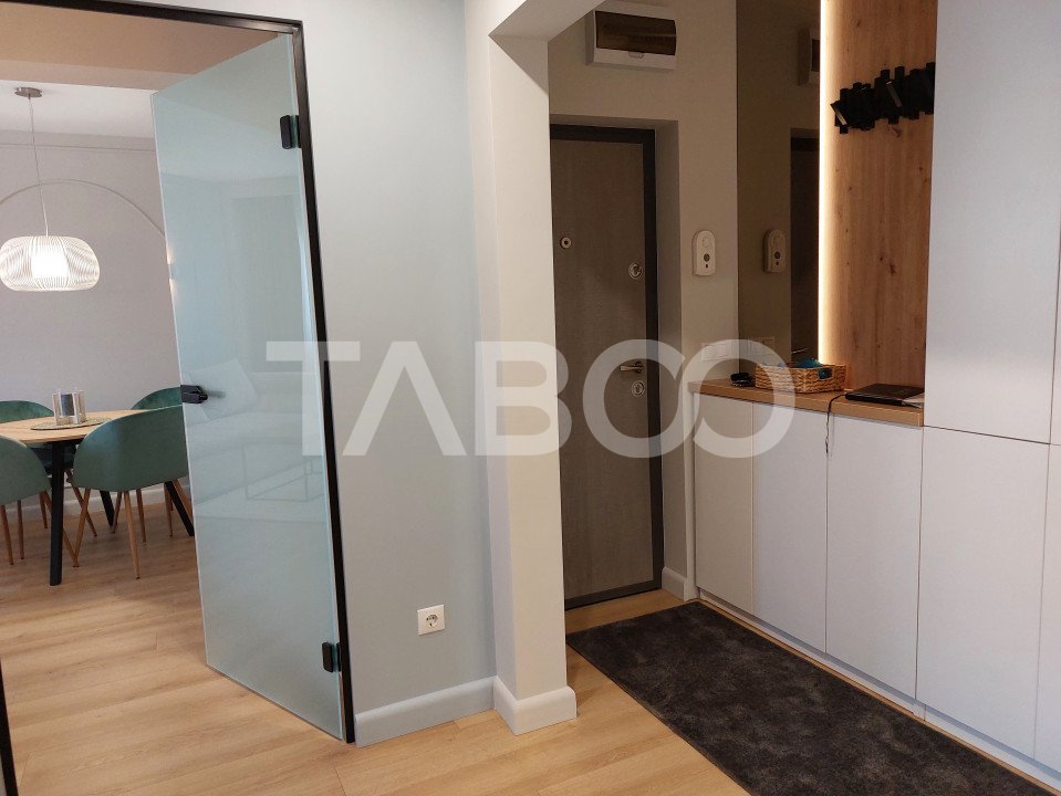 Apartament modern de inchiriat 2 camere etaj 2 balcon Piata Noua 
