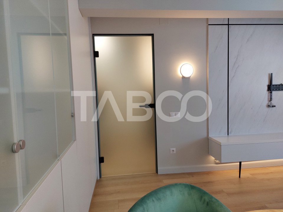 Apartament modern de inchiriat 2 camere etaj 2 balcon Piata Noua 