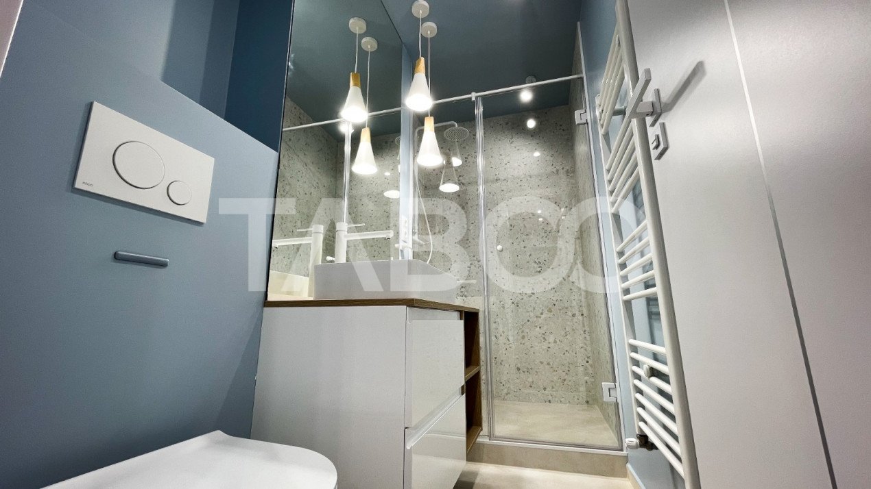 Apartament modern de inchiriat 2 camere etaj 2 balcon Piata Noua 