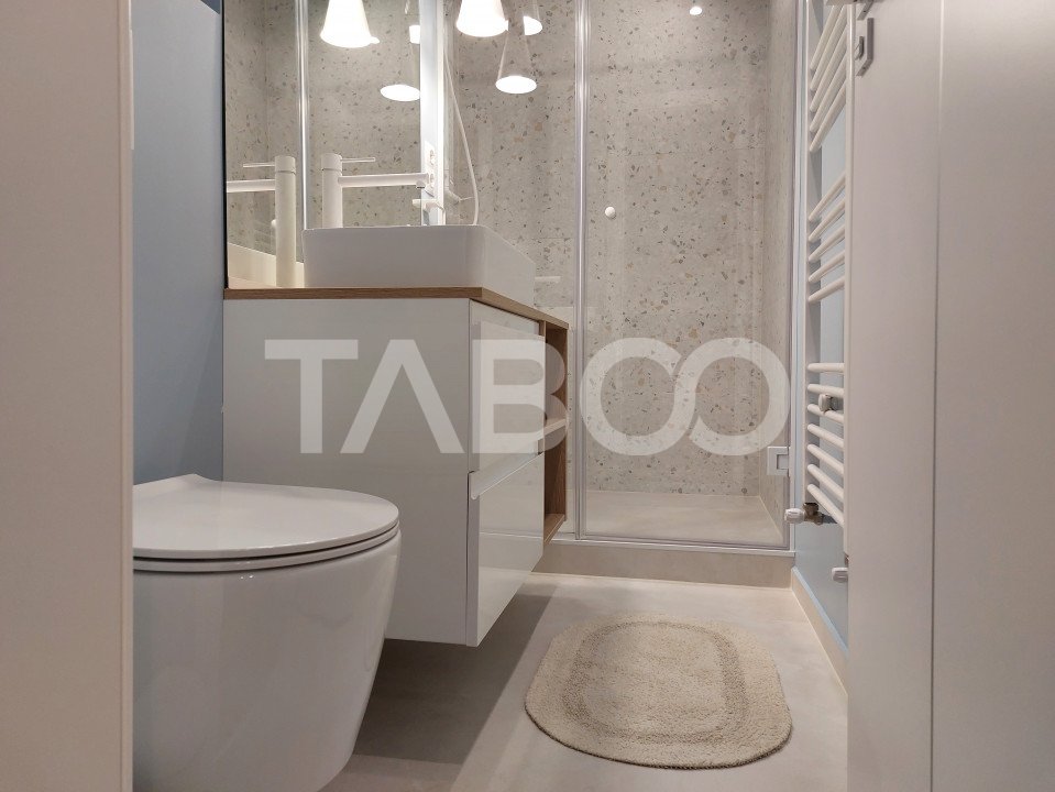 Apartament modern de inchiriat 2 camere etaj 2 balcon Piata Noua 