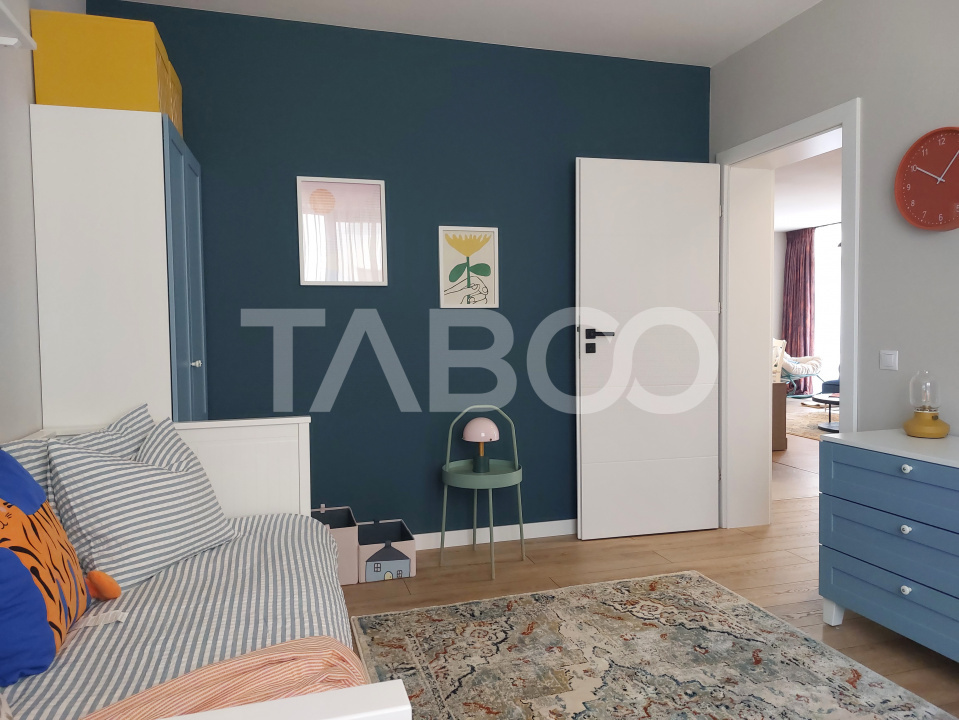 Apartament modern de inchiriat 3 camere 2 bai 2 balcoane loc parcare