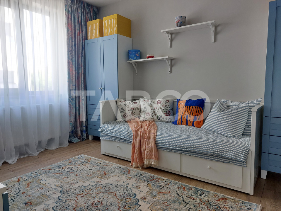 Apartament modern de inchiriat 3 camere 2 bai 2 balcoane loc parcare