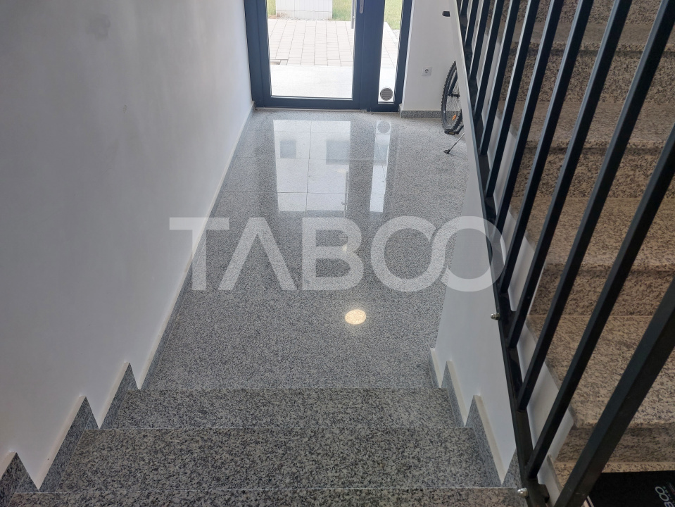 Apartament modern de inchiriat 3 camere 2 bai 2 balcoane loc parcare