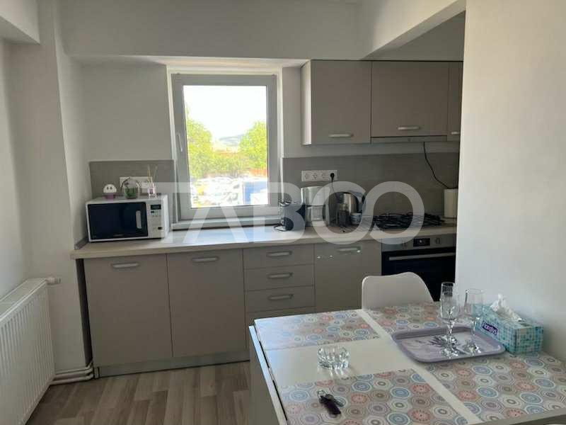 Apartament modern de inchiriat 3 camere etaj 1 Centru - Constitutiei