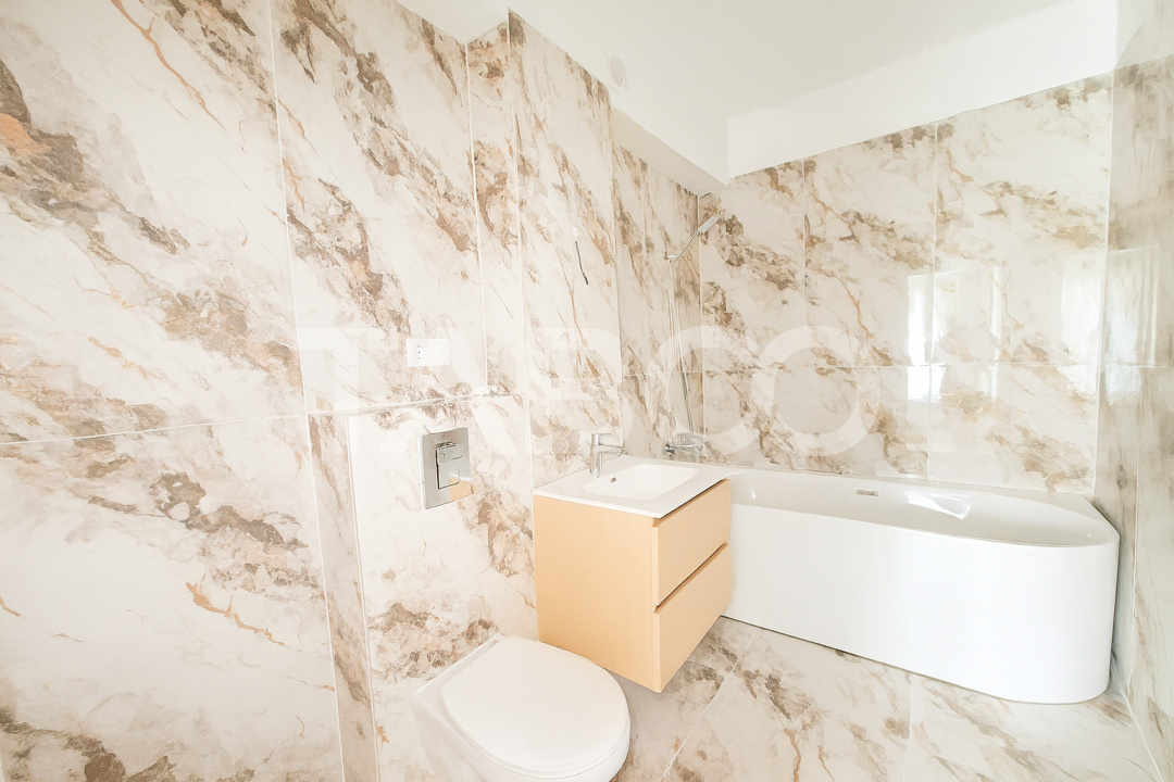 Apartament modern de inchiriat cu 3 camere 2 bai etaj 1 Nicovalei