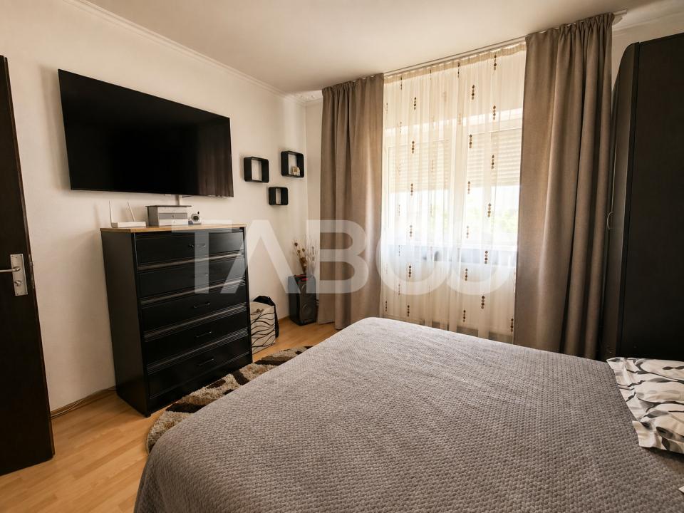 Apartament modern de vanzare 2 camere pivnita Vasile Aaron
