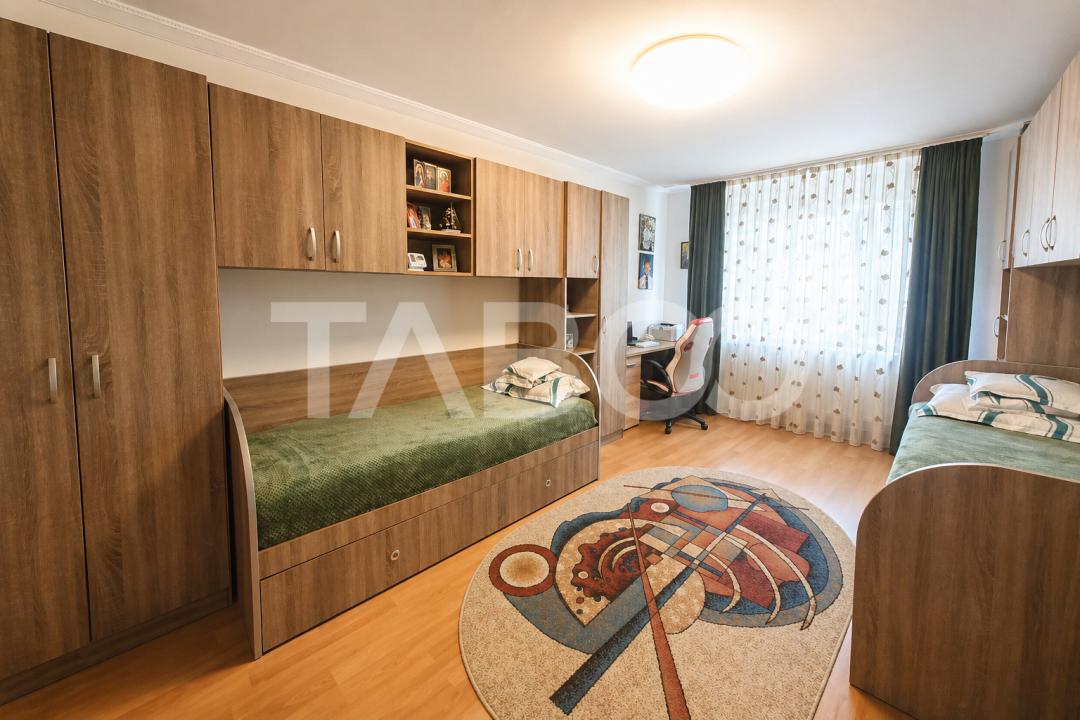 Apartament modern de vanzare 2 camere pivnita Vasile Aaron