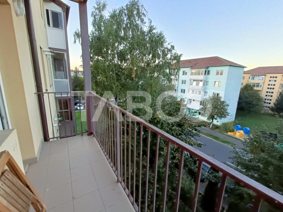 Apartament modern si calduros cu 2 camere si balcon zona Mihai Viteazu