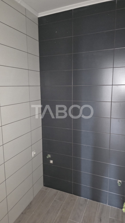 Apartament nou decomandat cu 3 camere de vanzare in Sebes