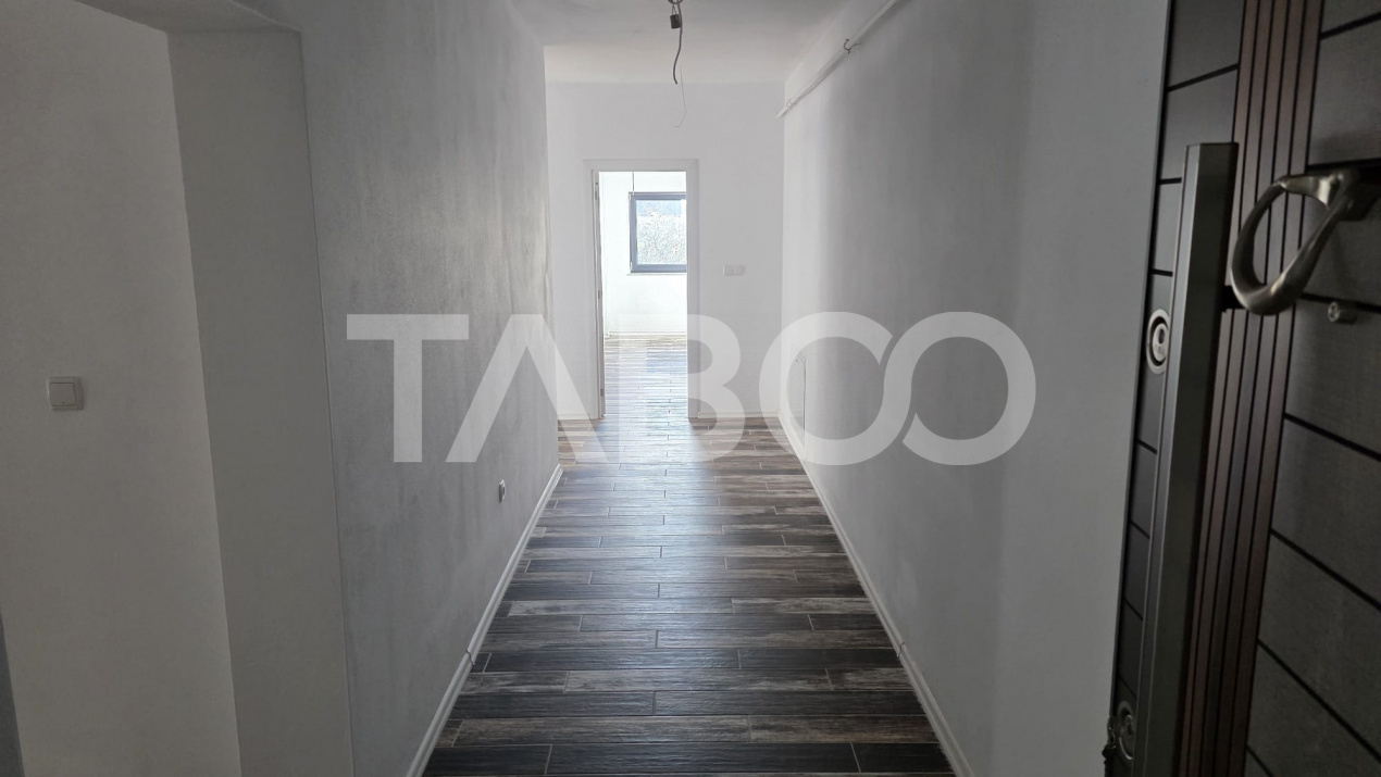 Apartament nou decomandat cu 3 camere de vanzare in Sebes