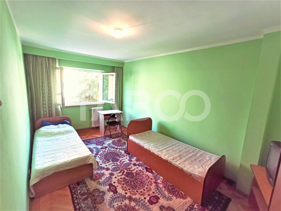 Apartament pentru muncitori 4 camere si 2 balcoane Mihai Viteazul
