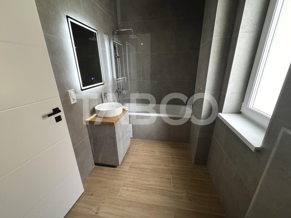 Apartament premium decomandat 3 camere 60 mpu balcon Sibiu Rahovei