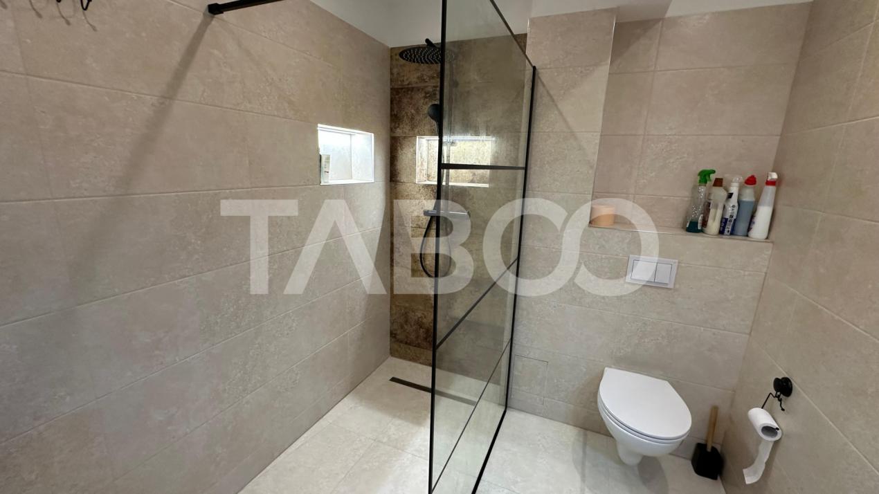 Apartament prima inchiriere 3 camere 72 mpu zona Strand Sibiu