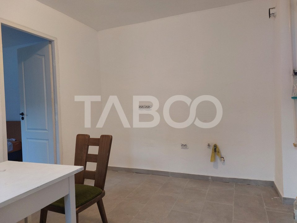 Apartament renovat 2 camere 40 mp 130 mp gradina Cisnadie