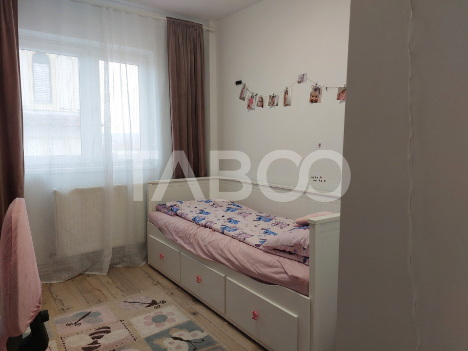 Apartament renovat 66 mp 3 camere 2 bai balcon pivnita Cisnadie