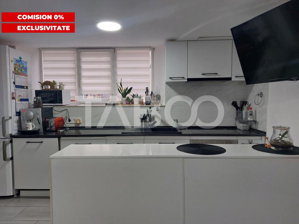 Apartament renovat complet 47 mp 3 camere str Tesatorilor Cisnadie