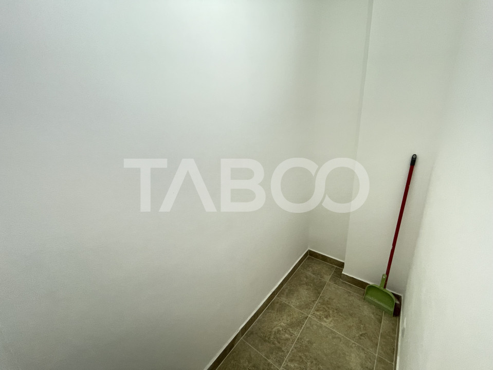 Apartament renovat complet cu 3 camere 2 bai 73 mpu Strand Sibiu