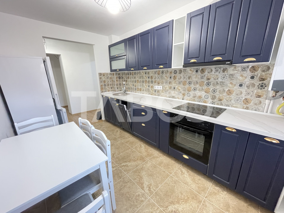 Apartament renovat complet cu 3 camere 2 bai 73 mpu Strand Sibiu