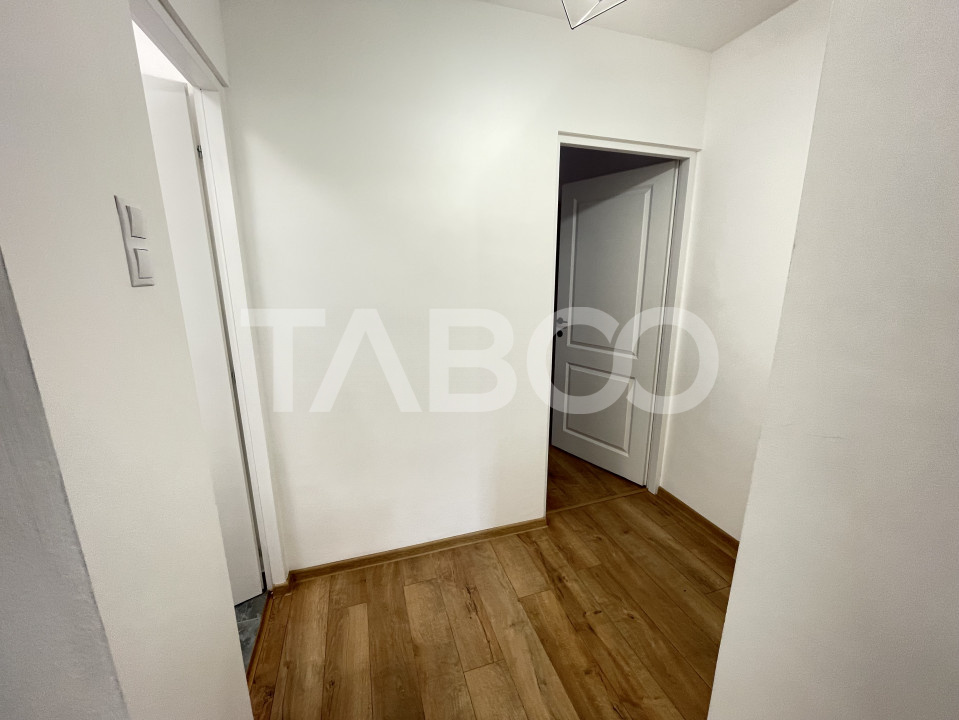 Apartament renovat complet cu 3 camere 2 bai 73 mpu Strand Sibiu