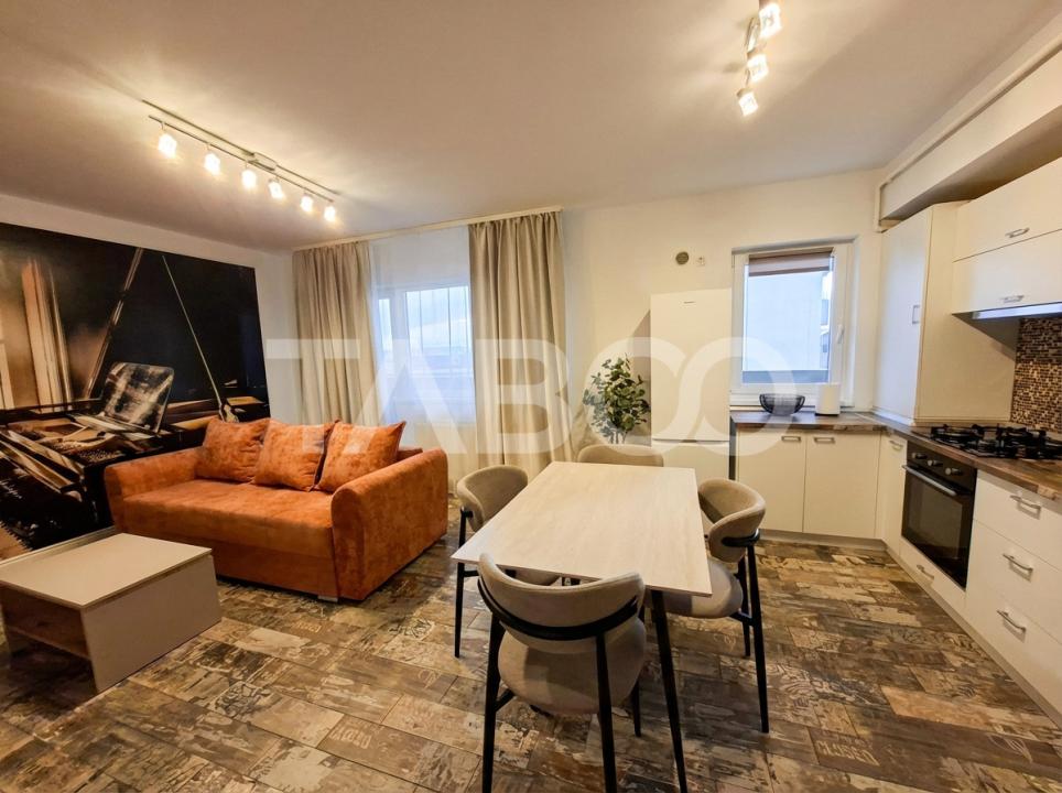 Apartament renovat cu 2 camere balcon si parcare zona Doamna Stanca