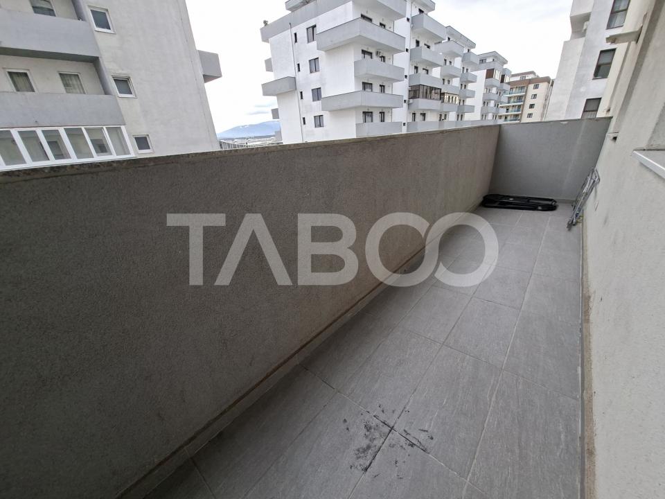 Apartament renovat cu 2 camere balcon si parcare zona Doamna Stanca
