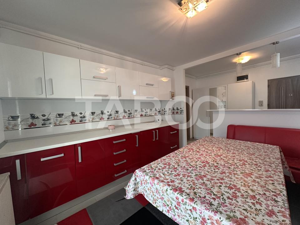Apartament renovat de inchiriat 2 camere 2 balcoane Central Sibiu