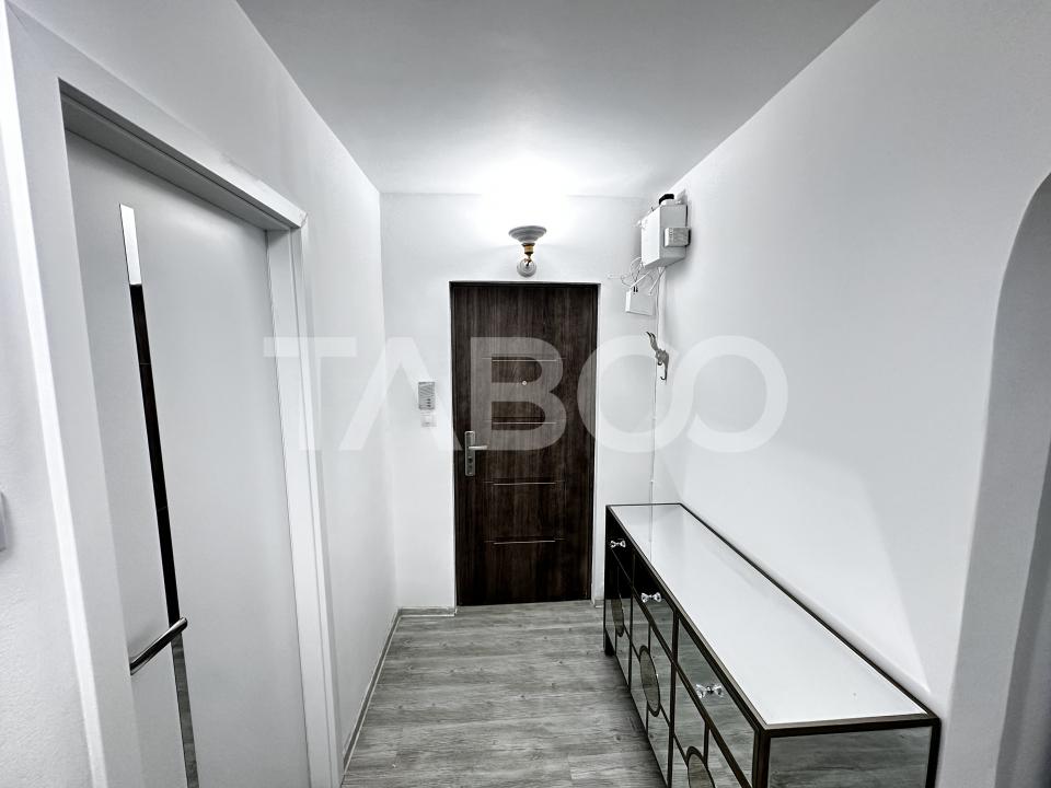 Apartament renovat de inchiriat 3 camere decomandate Terezian