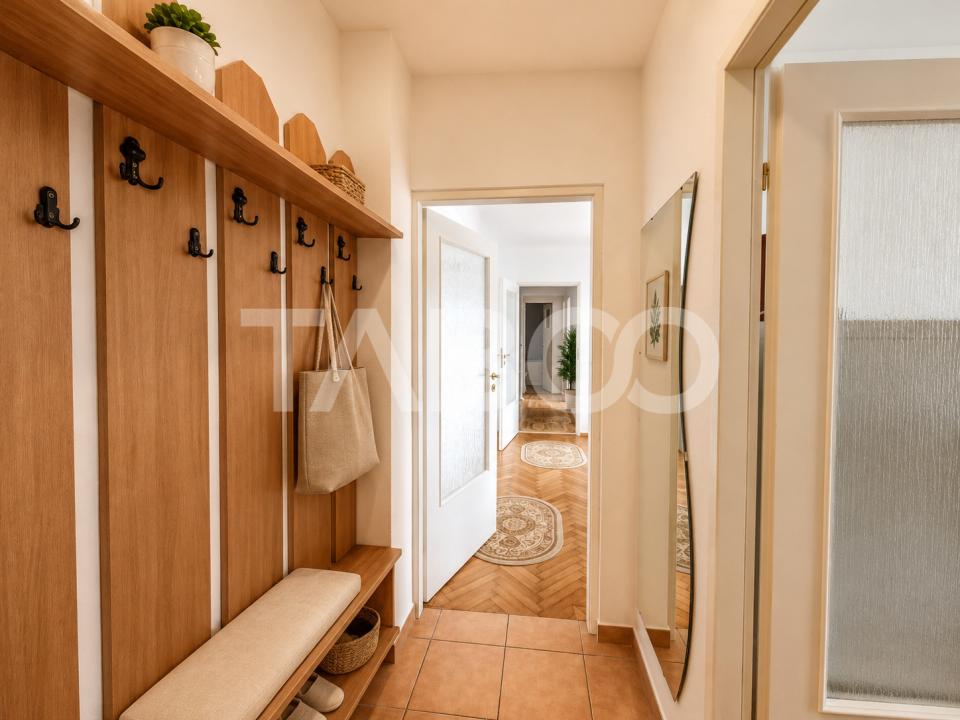 Apartament renovat de vanzare 3 camere balcon pivnita Mihai Viteazul