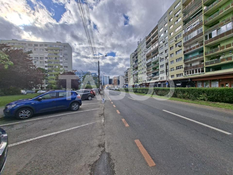 Apartament renovat de vanzare 3 camere balcon pivnita Mihai Viteazul
