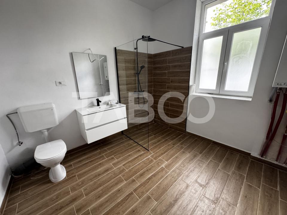 Apartament renovat la casa 3 camere 60 mpu pivnita Piata Cluj Sibiu