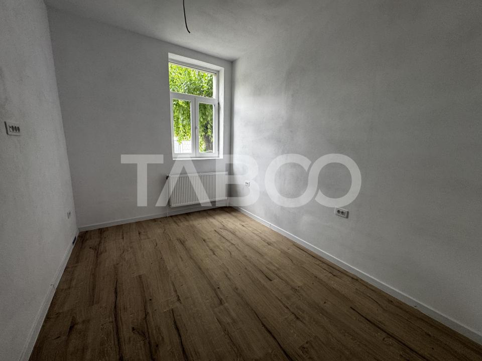 Apartament renovat la casa 3 camere 60 mpu pivnita Piata Cluj Sibiu