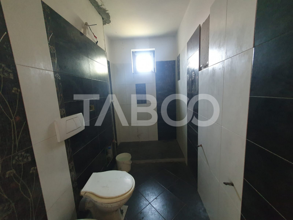 Apartament semidecomandat 2 camere etaj 2 zona 13 Decembrie