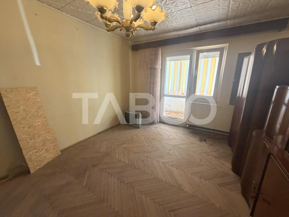 Apartament semidecomandat 37mpu 2 camere boxa la subsol balcon Parcare