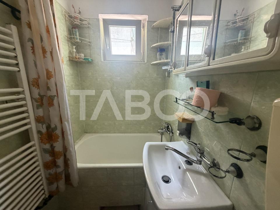 Apartament semidecomandat 37mpu 2 camere boxa la subsol balcon Parcare