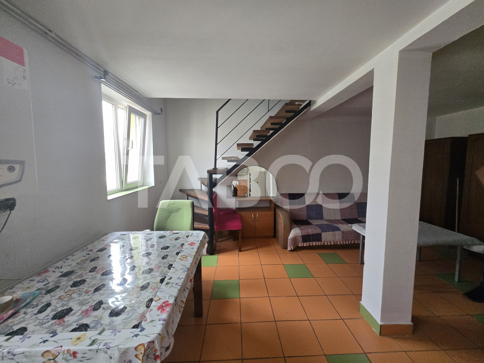 Apartament semidecomandat de vanzare 51mp Vasile Aaron Sibiu in Sibiu - Semaforului