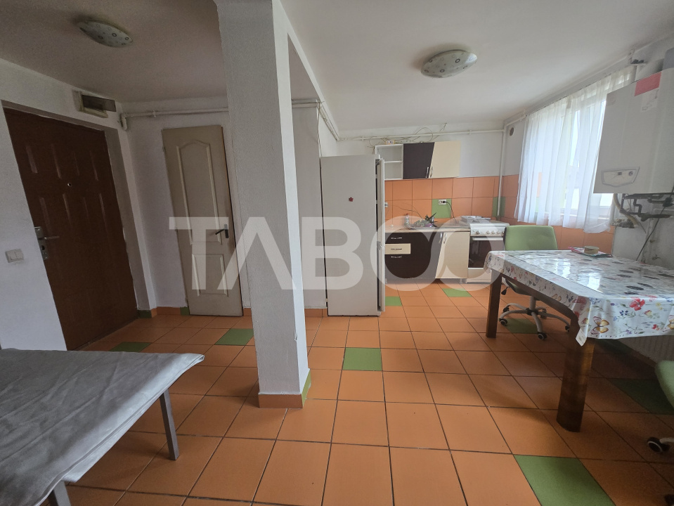 Apartament semidecomandat de vanzare 51mp Vasile Aaron Sibiu