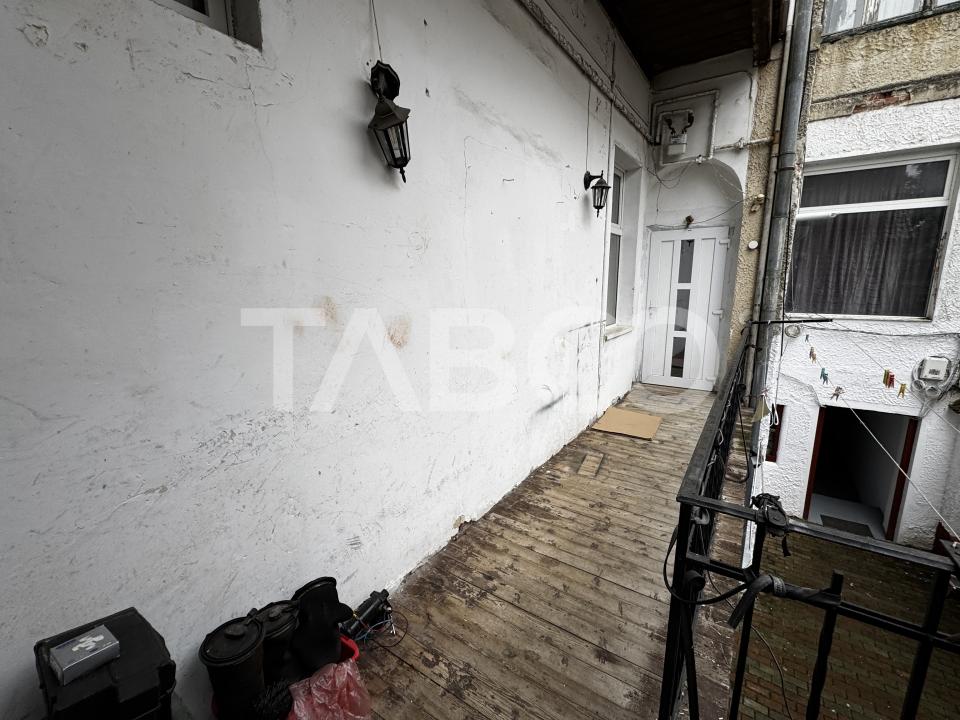 Apartament si garsoniera cu 4 camere 2 bai 109 mp Centrul Istoric