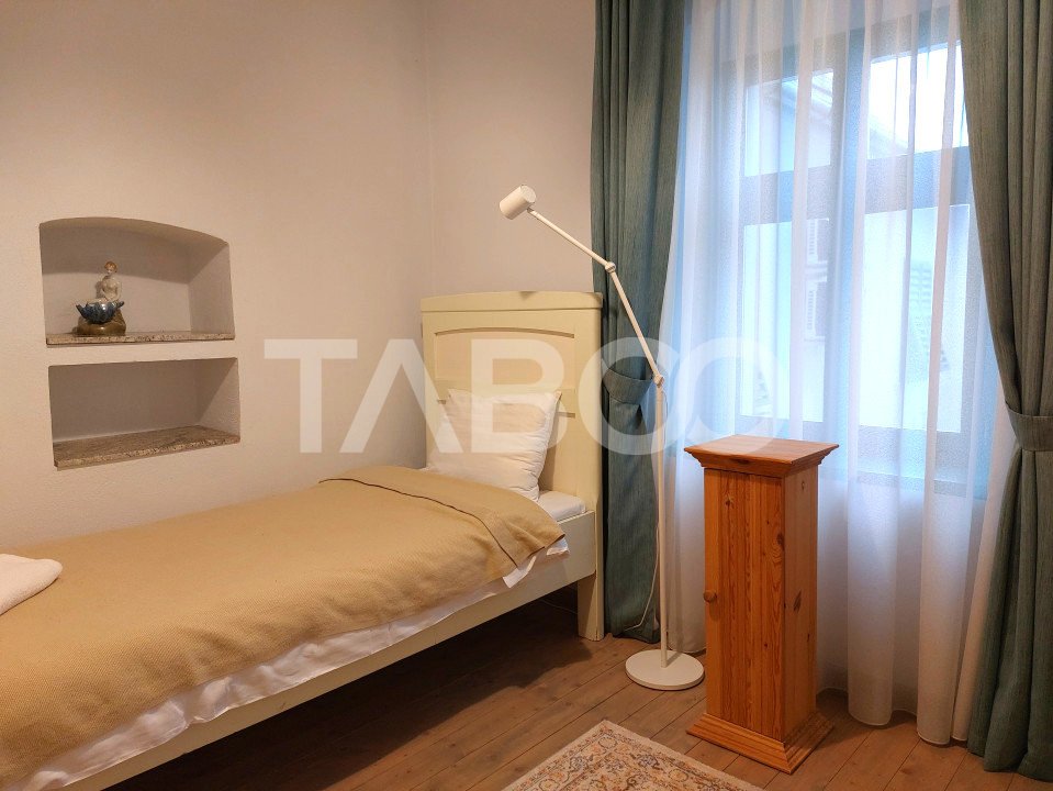 Apartament si Garsoniera la casa  4 camere 118 mpu central Cisnadie