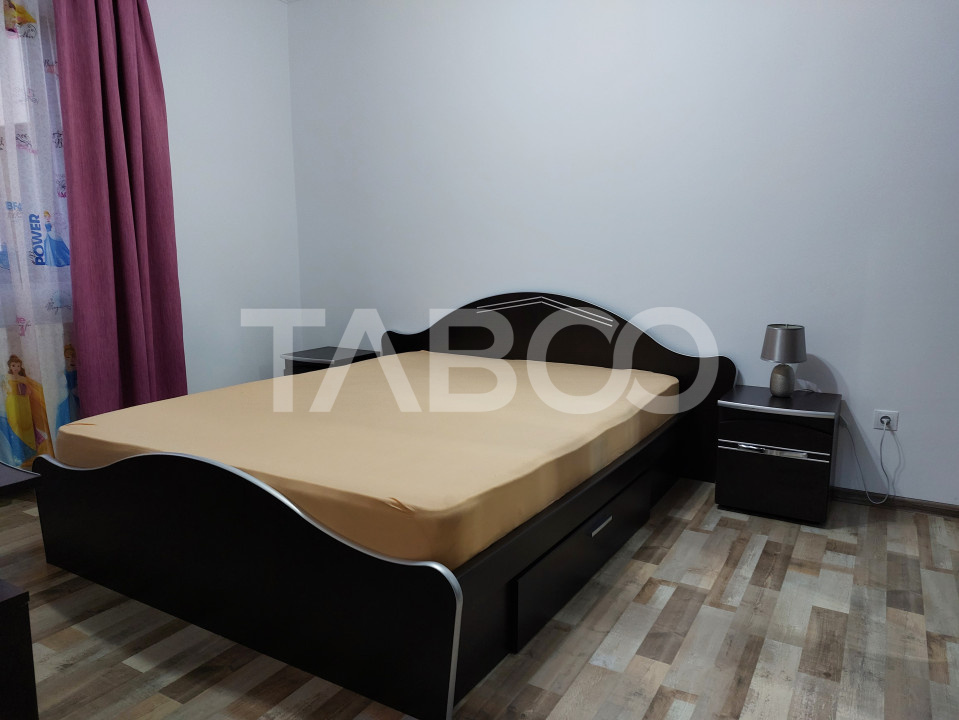Apartament spatios 2 camere decomandate la VILA loc parcare Selimbar